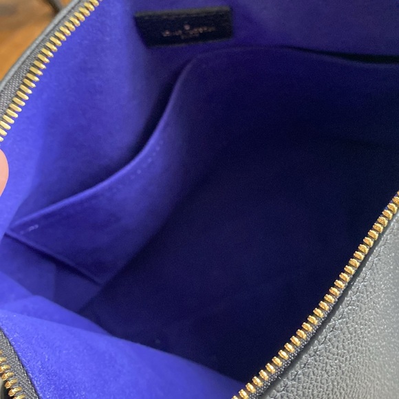 Maida Hobo Louis Vuitton 🛍️ - Picture 9 of 15